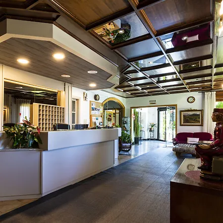 Hotel Del Prado 3*